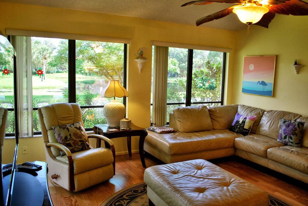 Lux On Beautiful Palmer Ranch Villa